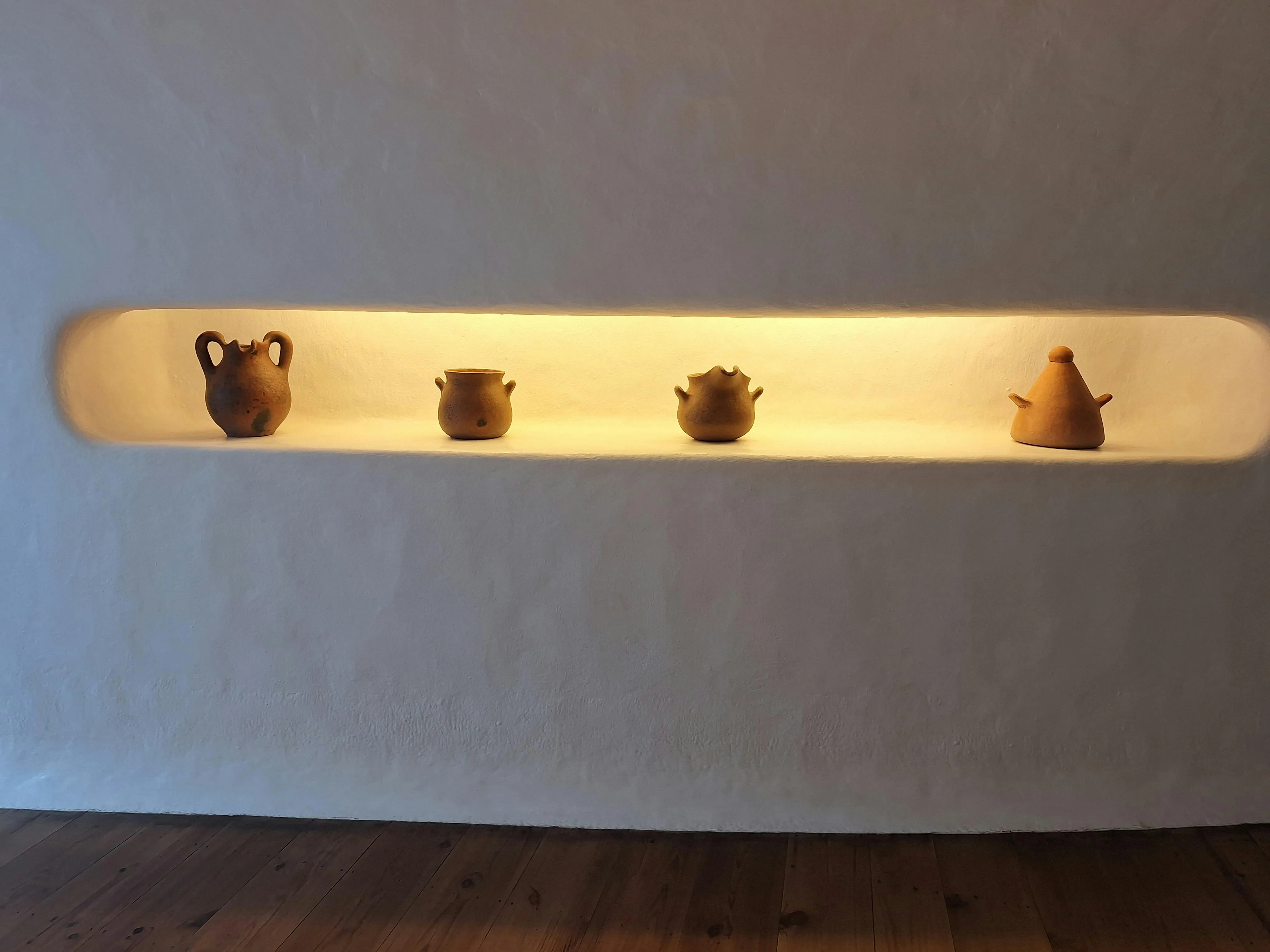 Gypsum Niches & Features