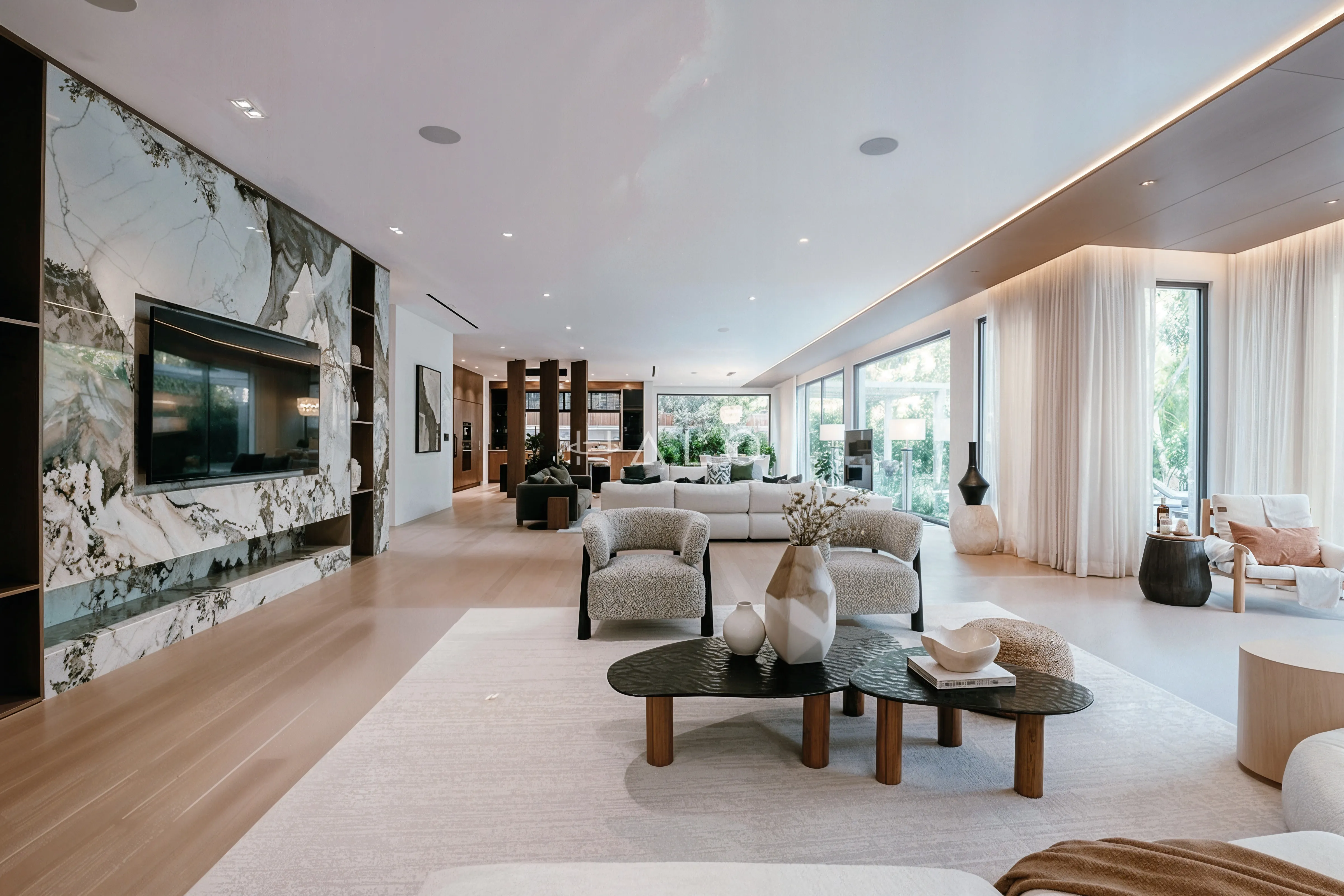 halo-living_and_dining_05-dubai